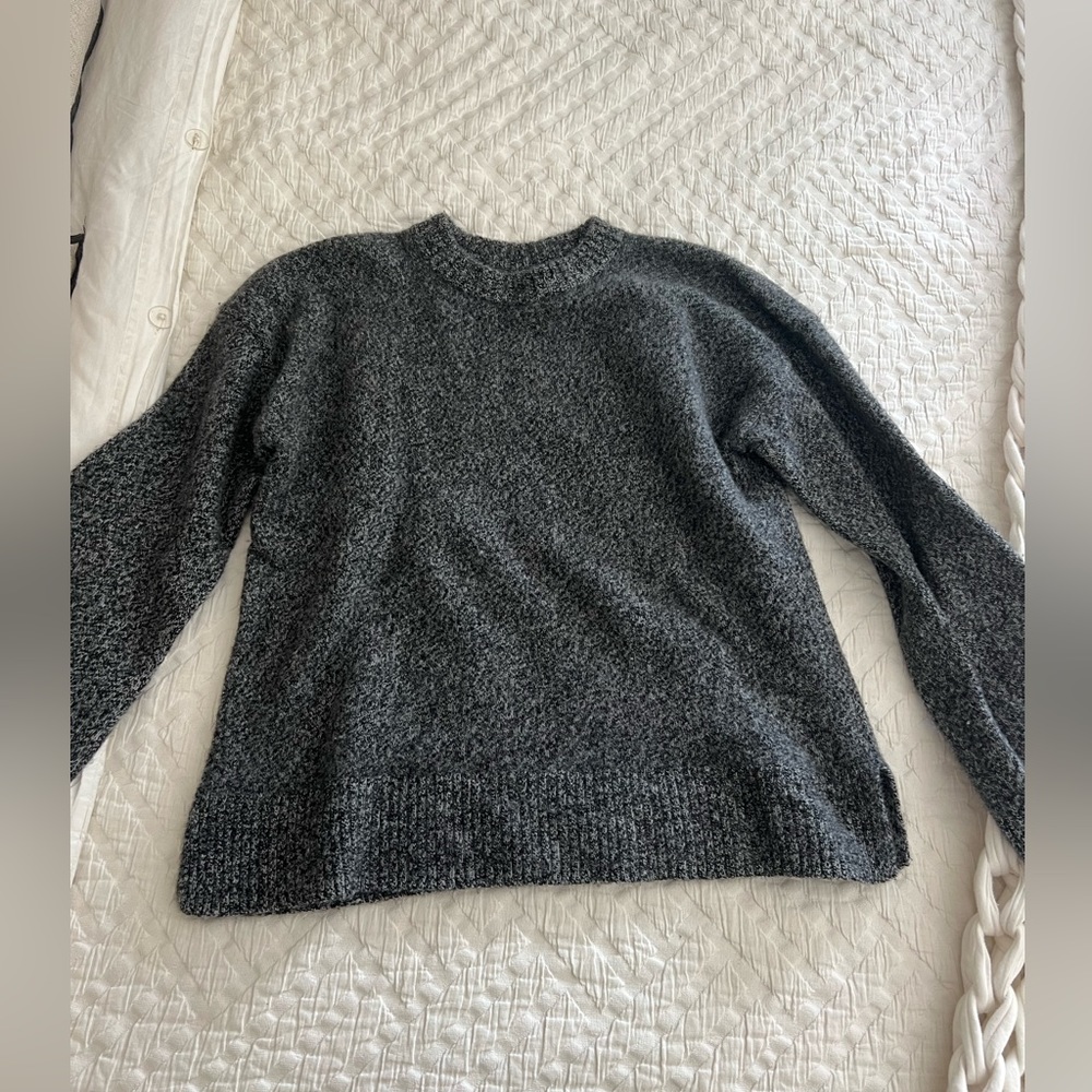 Reformation Crew Neck 100% Wool Sweater - XS